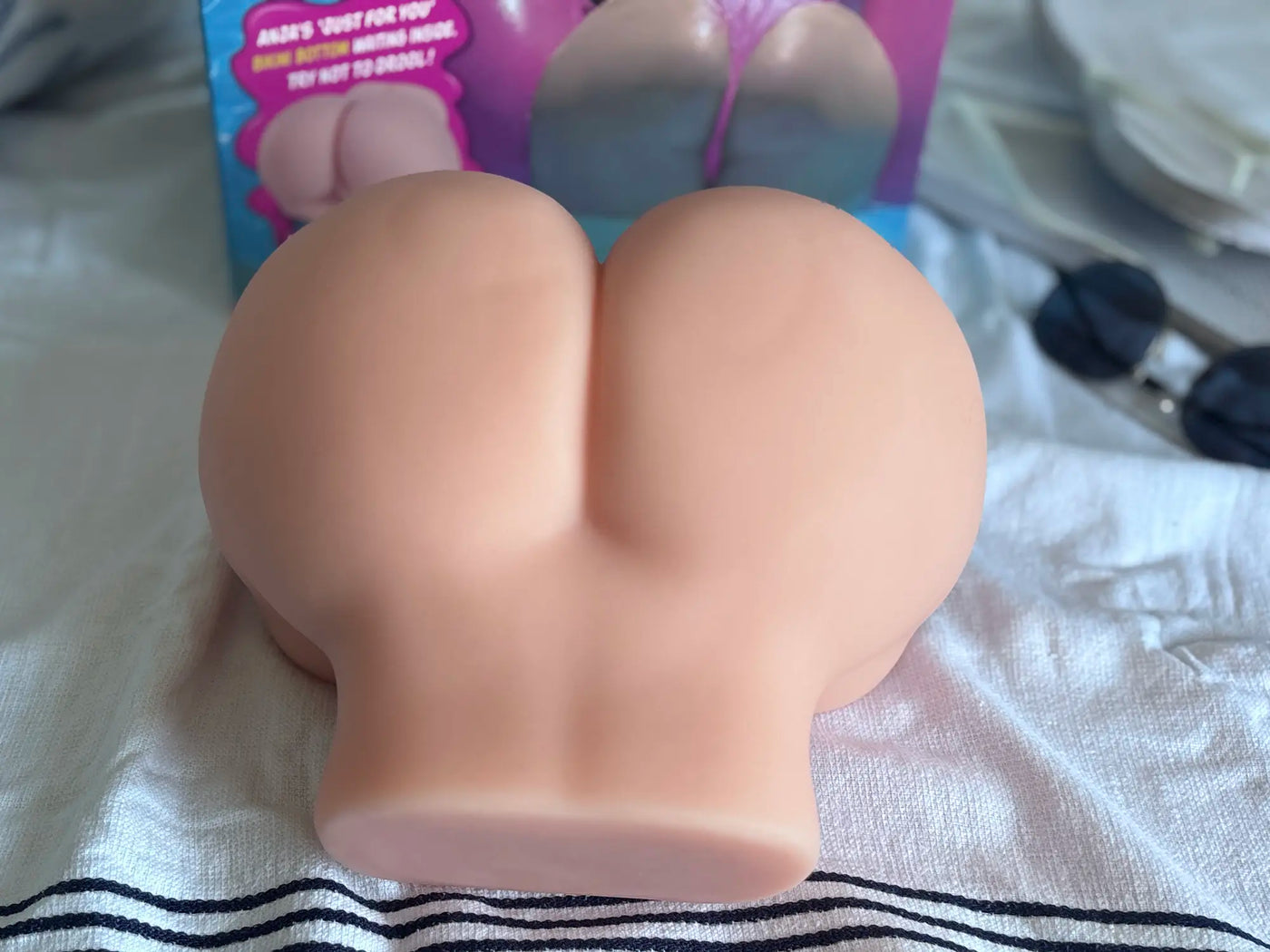 Anja Amelia’s Chubby Hip – Freche Kurven, Poolside-Verführung doll review appearance 2