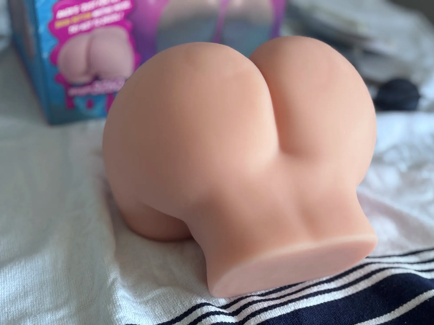 Anja Amelia’s Chubby Hip – Freche Kurven, Poolside-Verführung doll review appearance 3