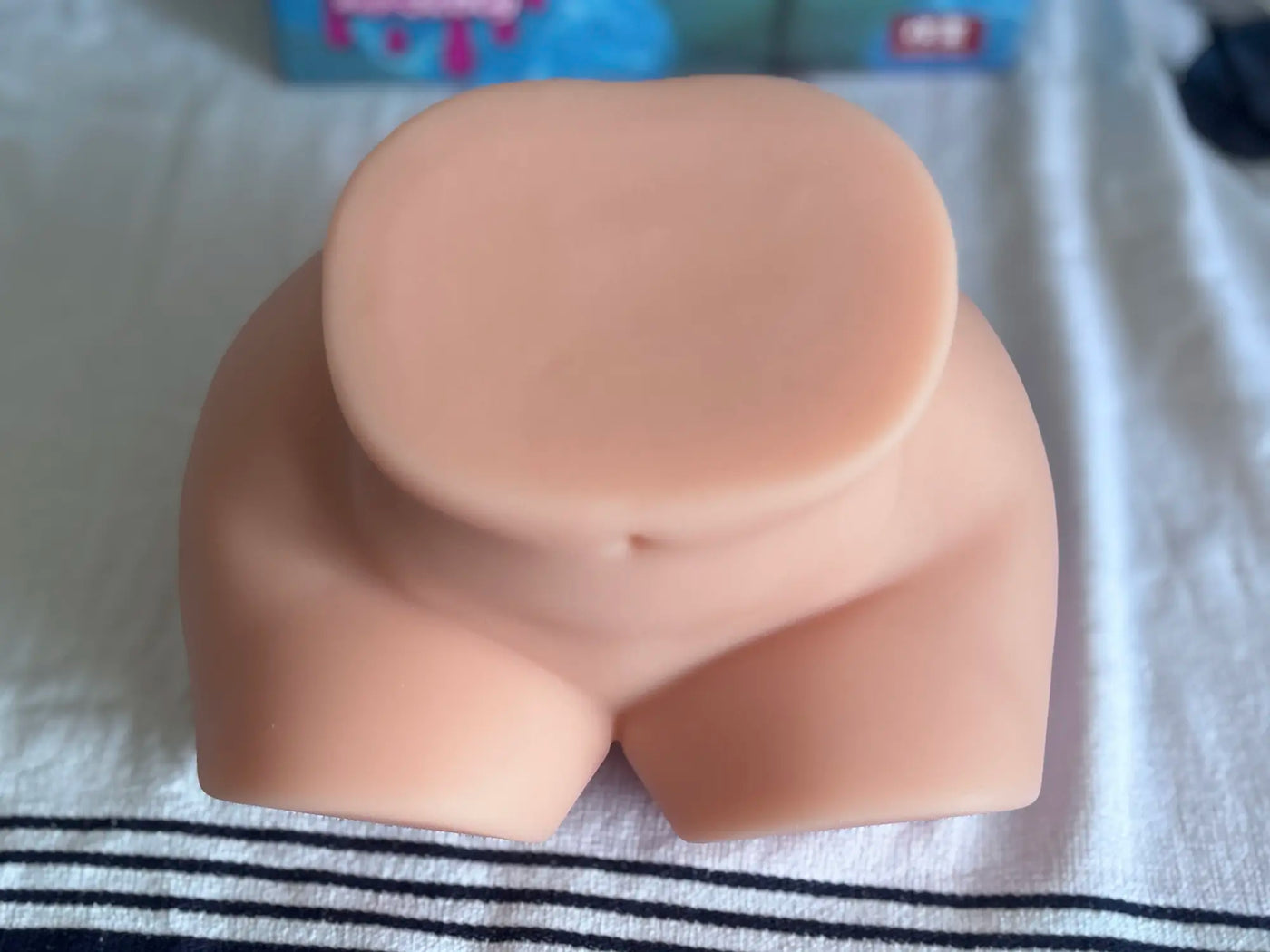 Anja Amelia’s Chubby Hip – Freche Kurven, Poolside-Verführung doll review appearance 10