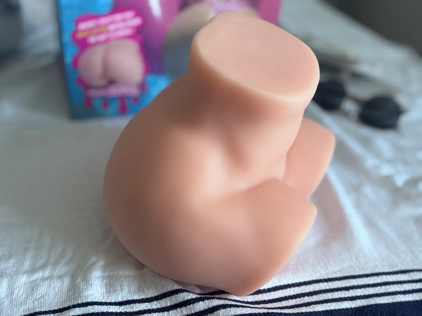 Anja Amelia’s Chubby Hip – Freche Kurven, Poolside-Verführung doll review appearance 15
