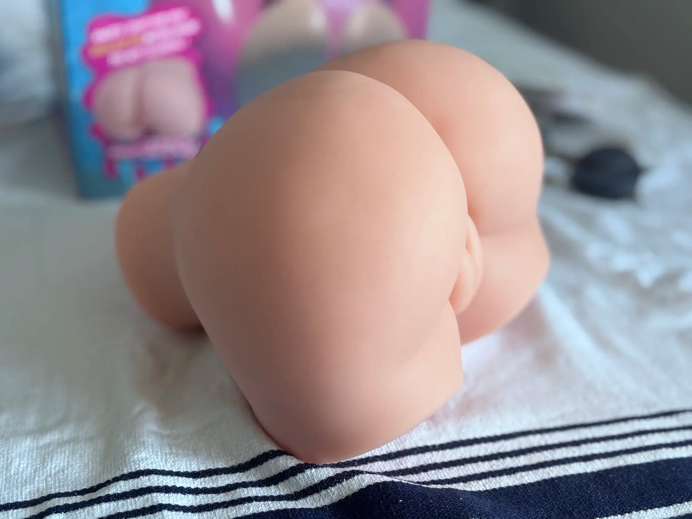 Anja Amelia’s Chubby Hip – Freche Kurven, Poolside-Verführung doll review appearance 20