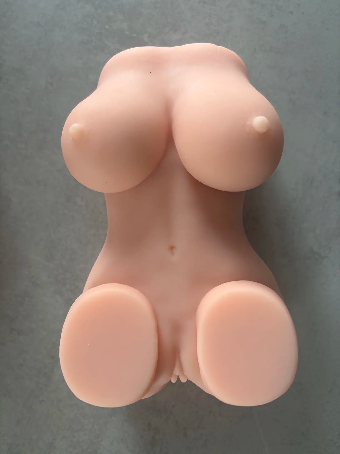 Big Slut Angel 2 Review – Realistischer Onahole Torso mit Doppeltunnel doll review appearance 2 6