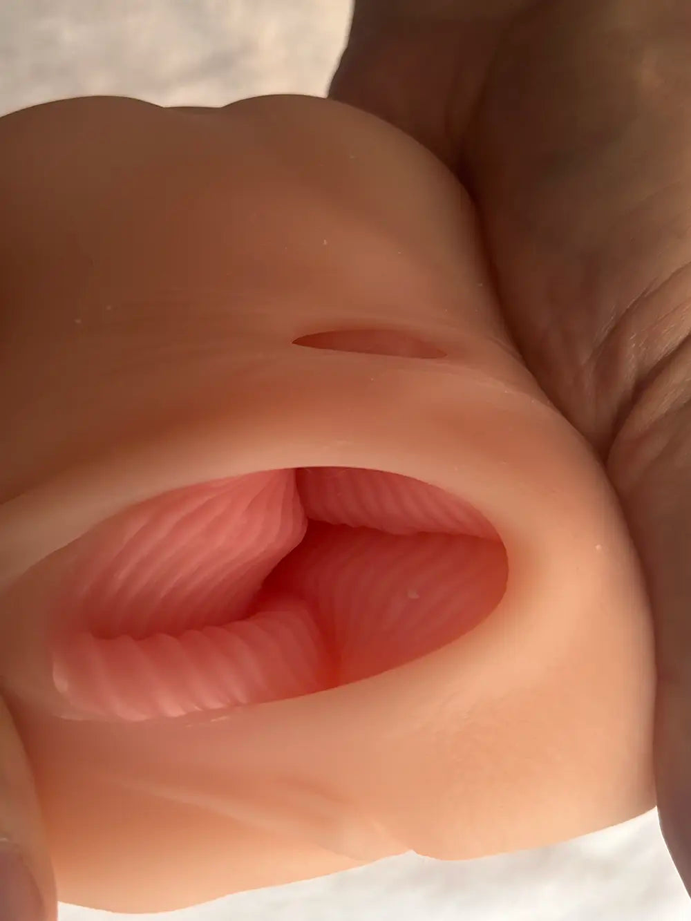Well-Rounded Girl MAX-SOFT Review – Ultra Soft Dual Tunnel Onahole doll review appearance 2 3
