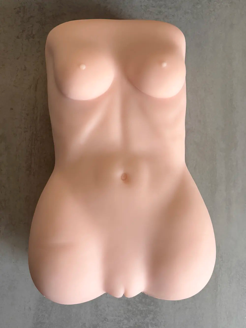 Puni Toro Gold – Schwer, massiv und überraschend realistisch doll review appearance 1