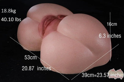 Prone Madame Booty – Compact Voluptuousness, Accessible Desire