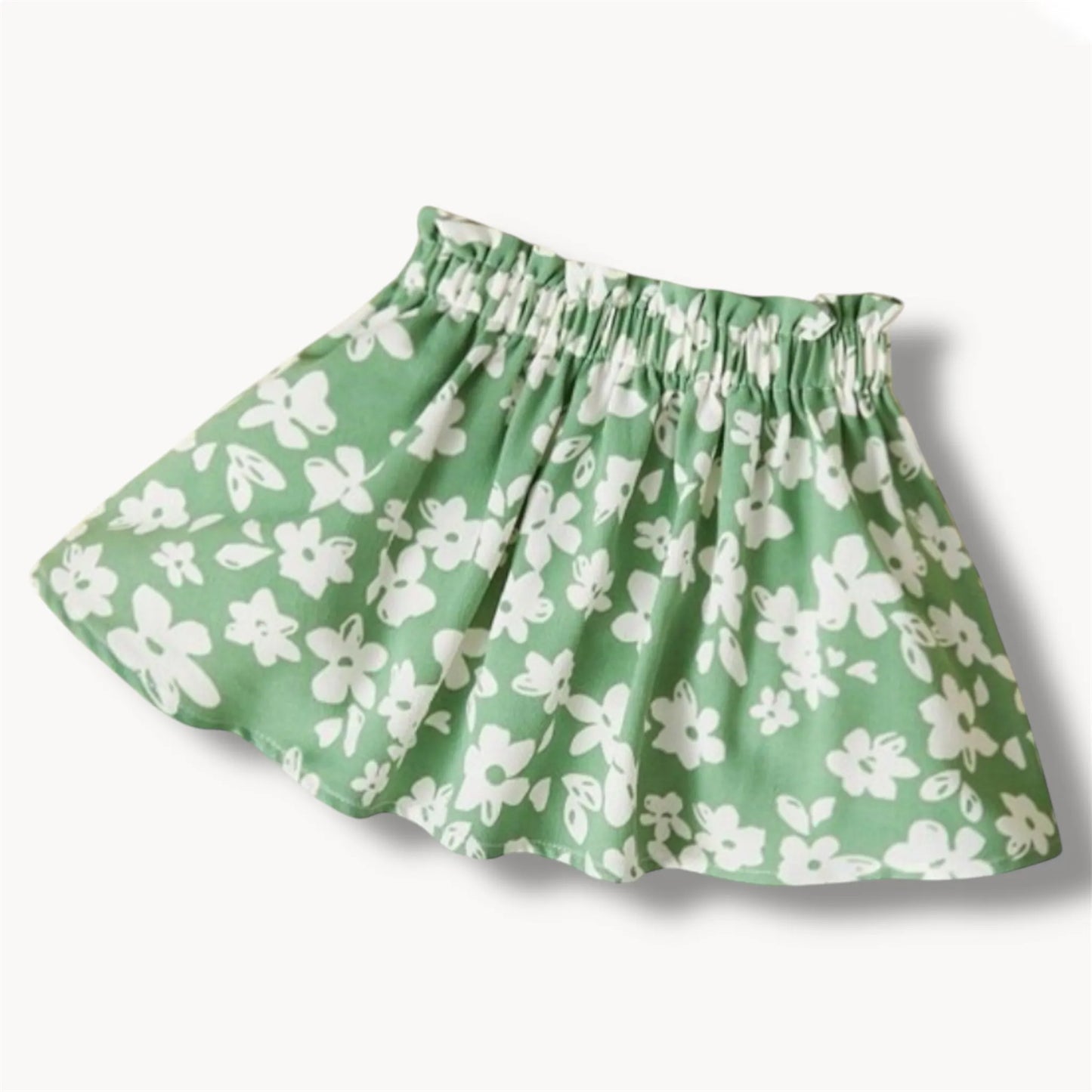Verzaubertes Gartenkleid – Süße Unschuld