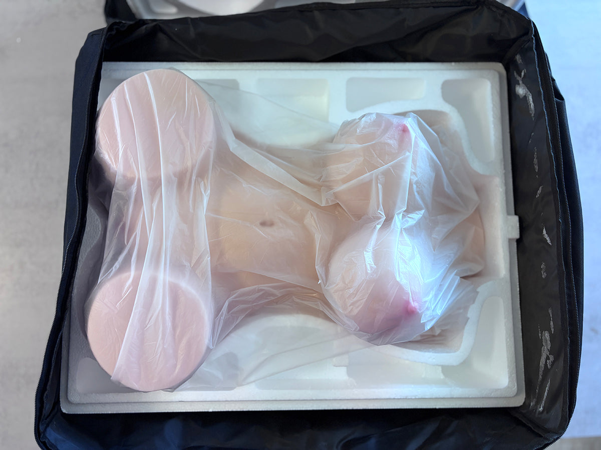 Sabrina ausgepackt – eine Puppe von Salorein doll review packaging 6