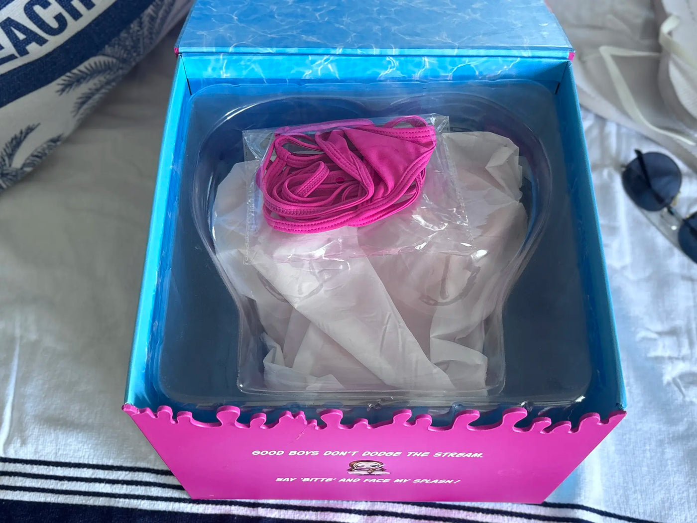Anja Amelia’s Chubby Hip – Freche Kurven, Poolside-Verführung doll review packaging 7