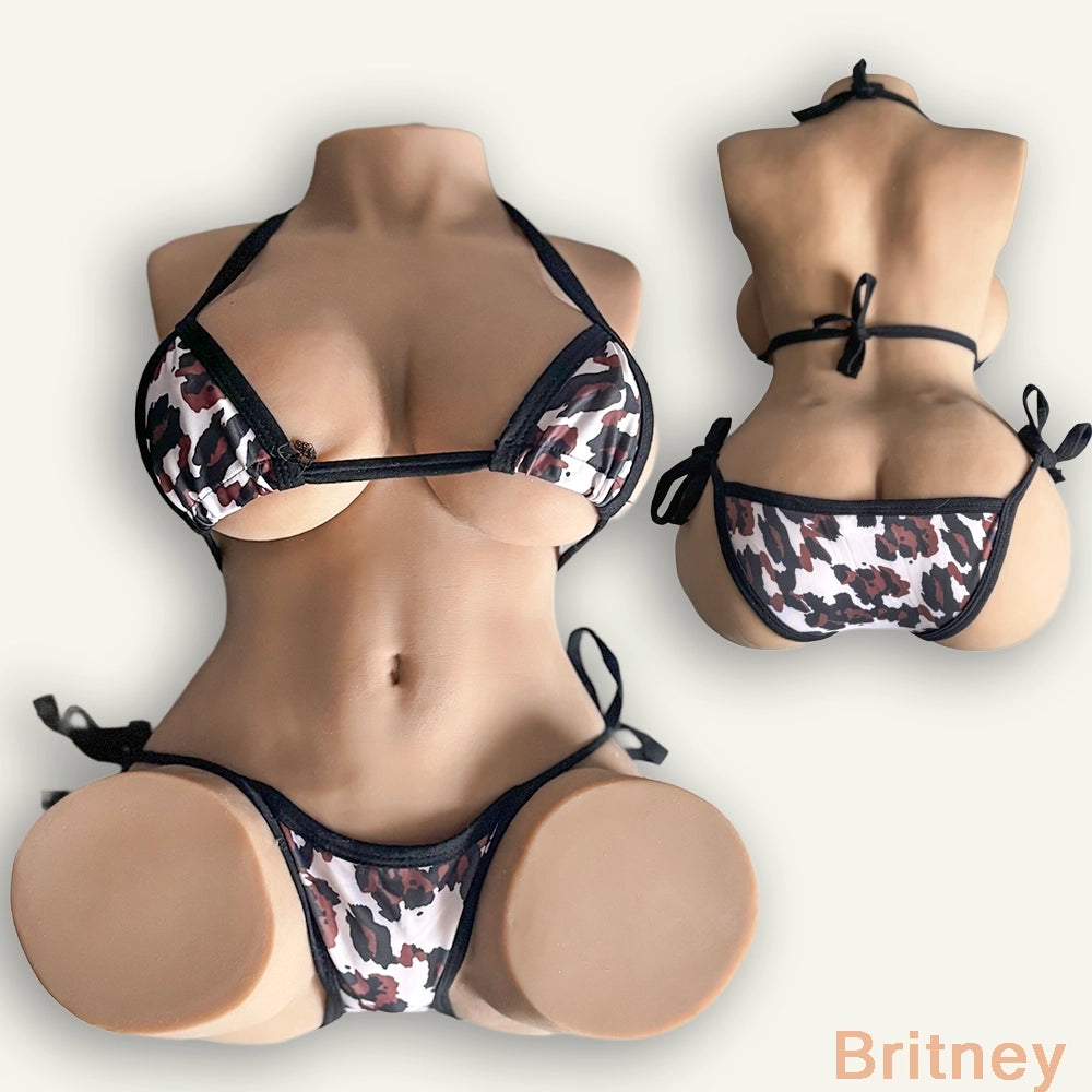 Wilde Bikini-Enthüllung – Verführerische Katze