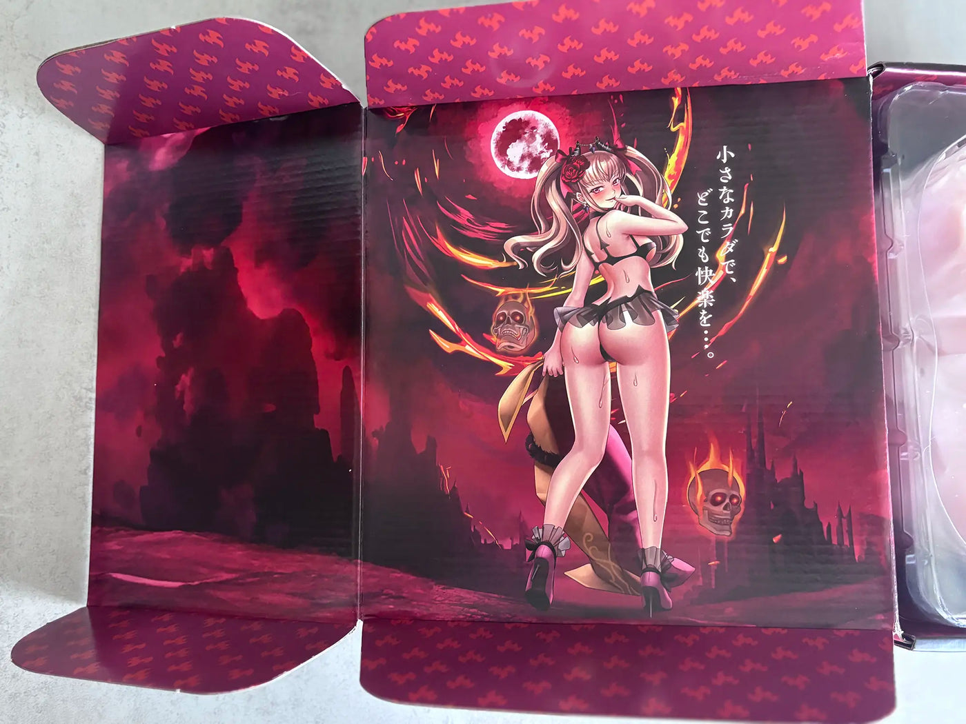 Review de Cherry Mini – Petite Reine, Plaisir Sans Limite doll review packaging 7