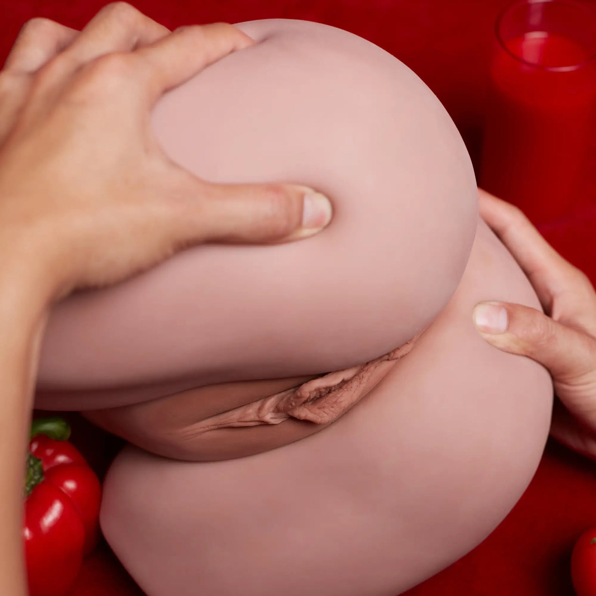 R4 Climaxdoll hands